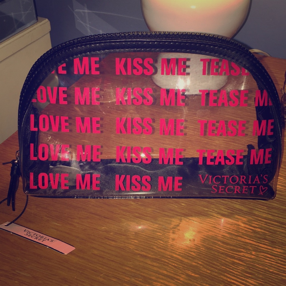 Brand New Victoria's Secret Makeup Bag !